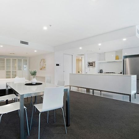 Q Tower At Surfers Paradise - Self Contained Apartments غولد كوست المظهر الخارجي الصورة