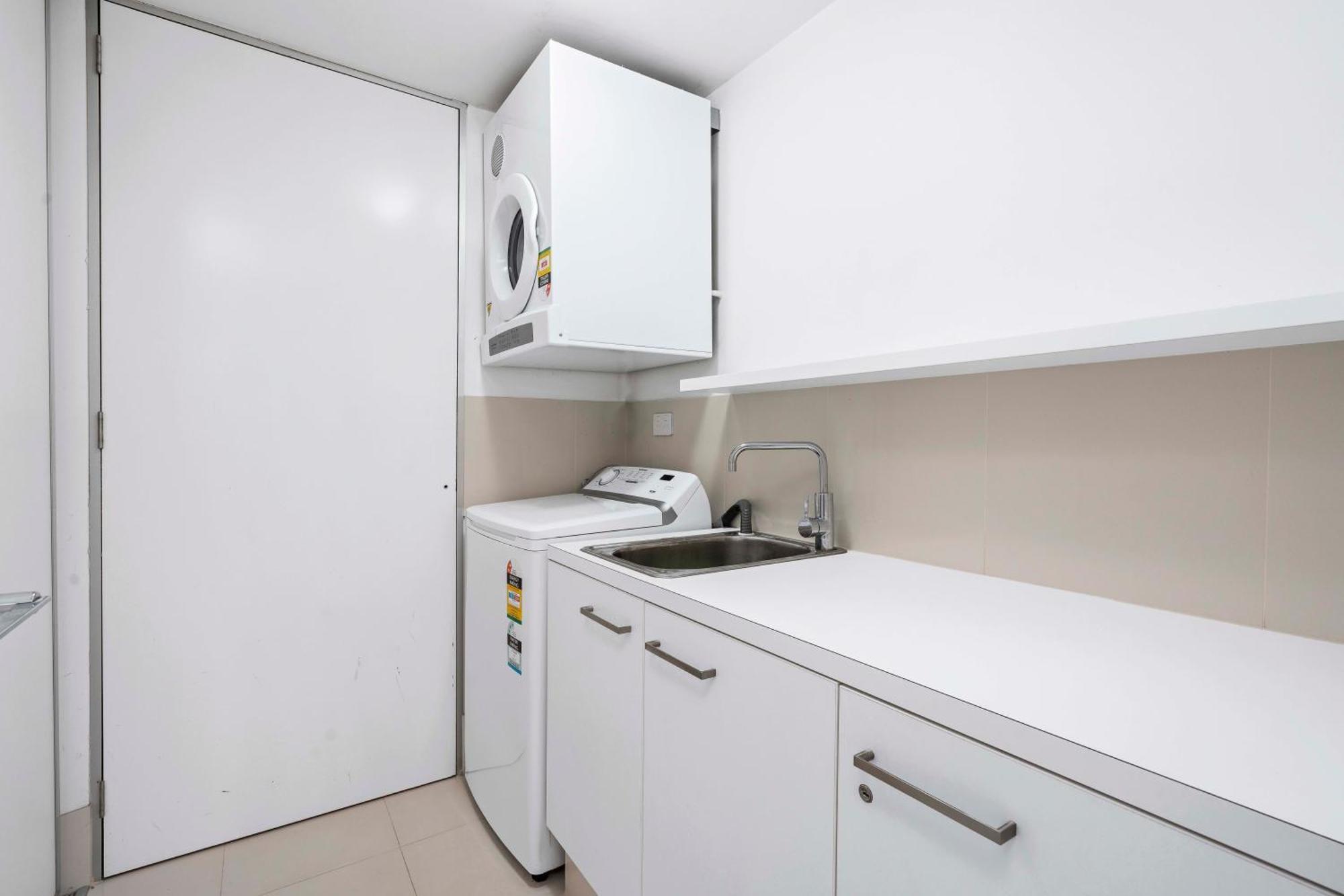 Q Tower At Surfers Paradise - Self Contained Apartments غولد كوست المظهر الخارجي الصورة