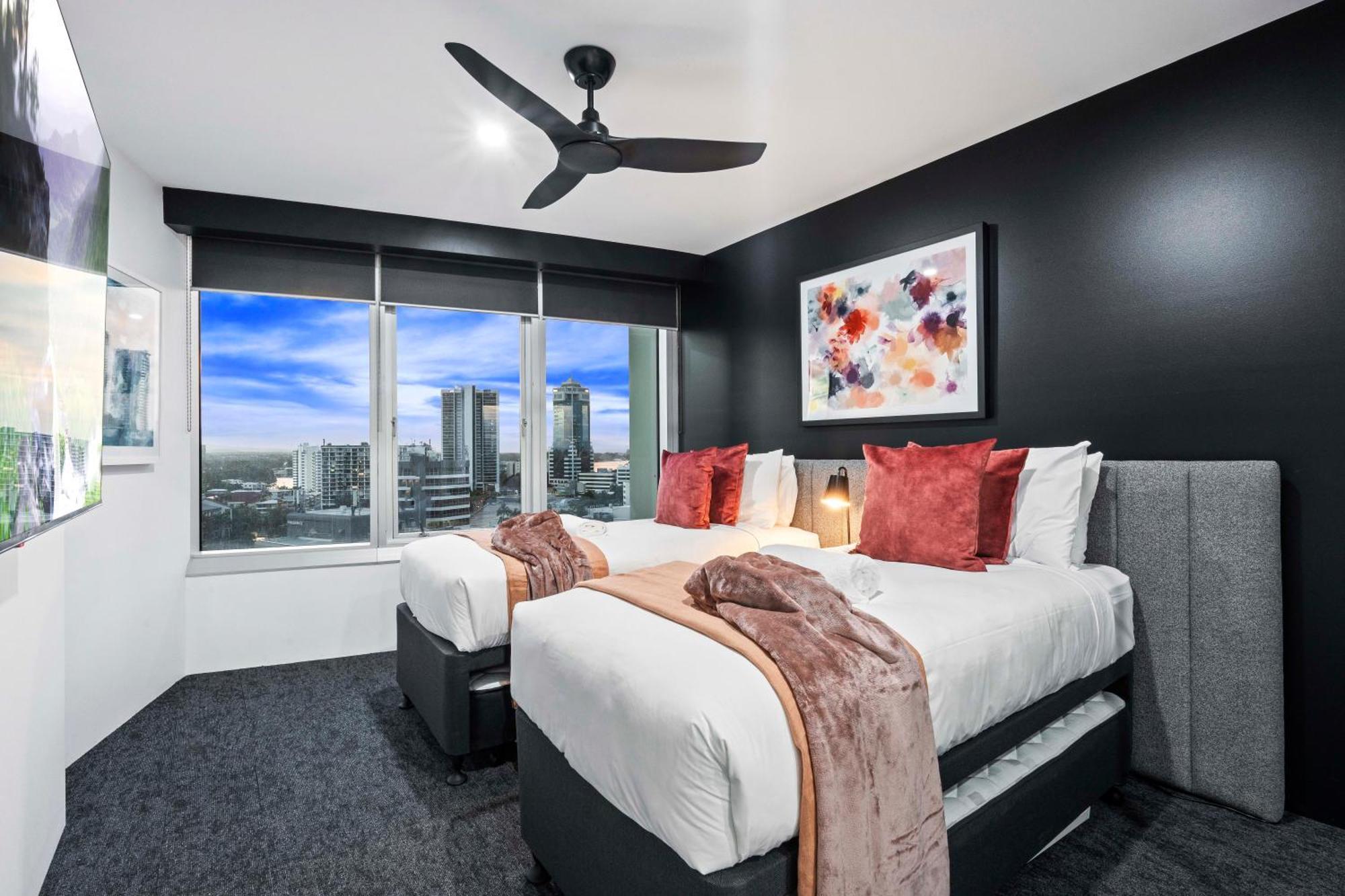 Q Tower At Surfers Paradise - Self Contained Apartments غولد كوست المظهر الخارجي الصورة