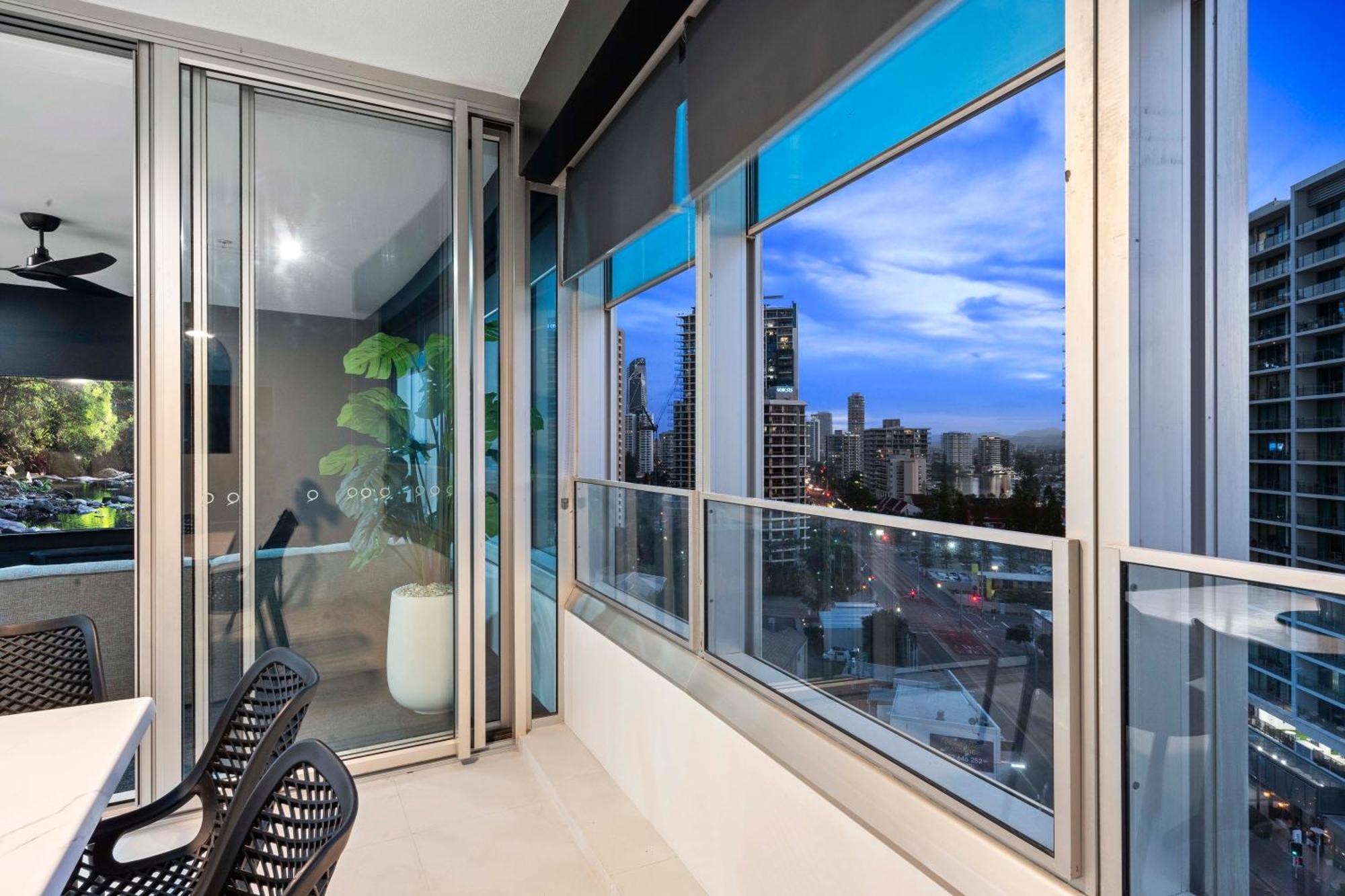 Q Tower At Surfers Paradise - Self Contained Apartments غولد كوست المظهر الخارجي الصورة