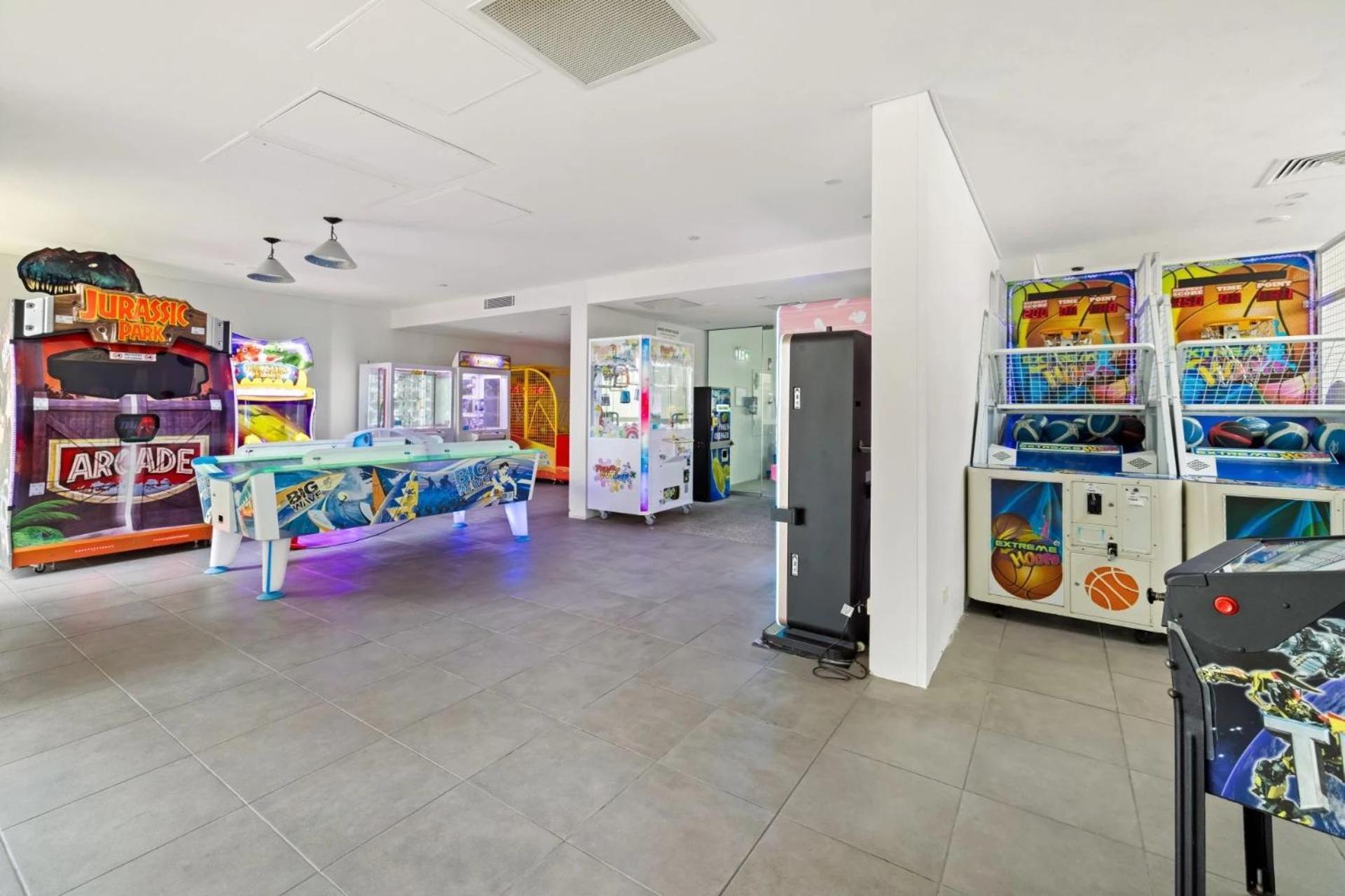 Q Tower At Surfers Paradise - Self Contained Apartments غولد كوست المظهر الخارجي الصورة