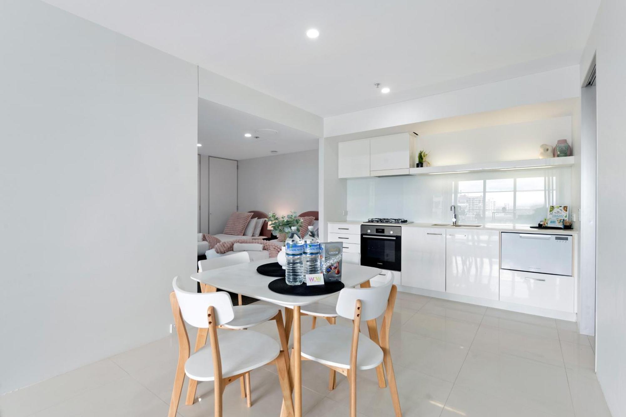 Q Tower At Surfers Paradise - Self Contained Apartments غولد كوست المظهر الخارجي الصورة