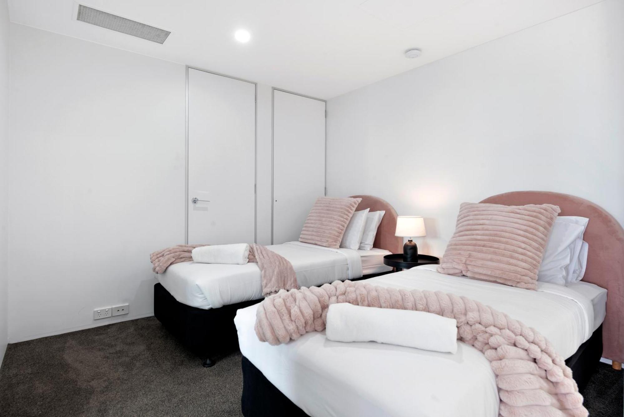 Q Tower At Surfers Paradise - Self Contained Apartments غولد كوست المظهر الخارجي الصورة