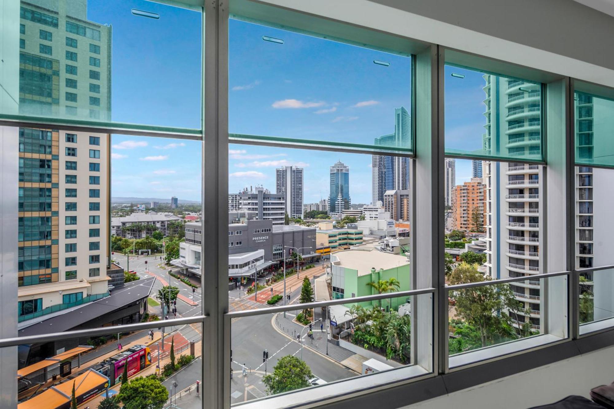 Q Tower At Surfers Paradise - Self Contained Apartments غولد كوست المظهر الخارجي الصورة