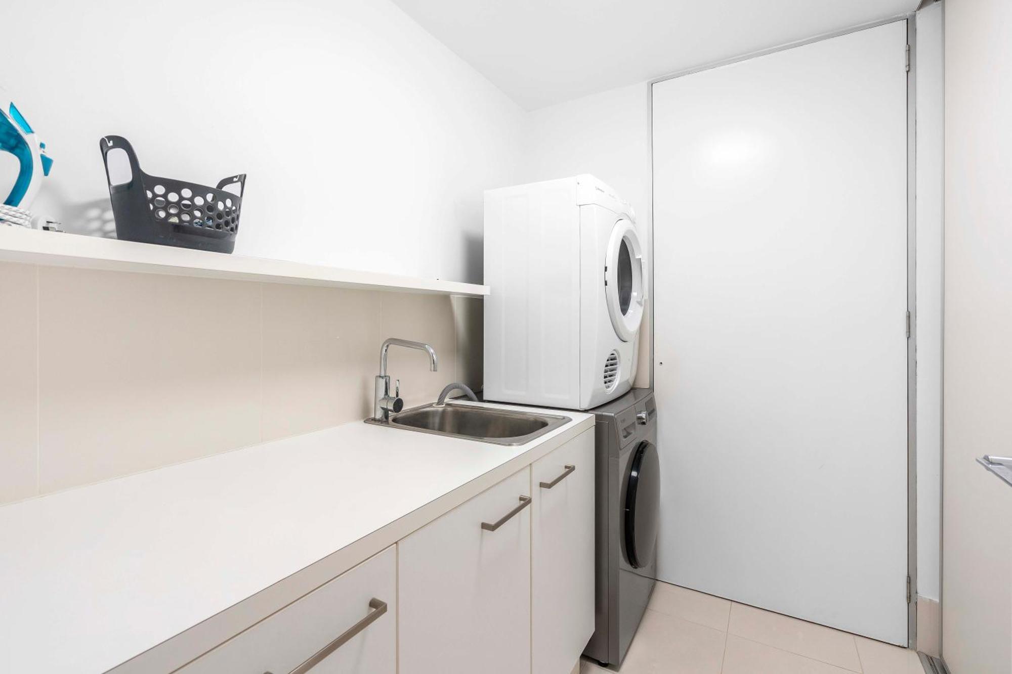 Q Tower At Surfers Paradise - Self Contained Apartments غولد كوست المظهر الخارجي الصورة