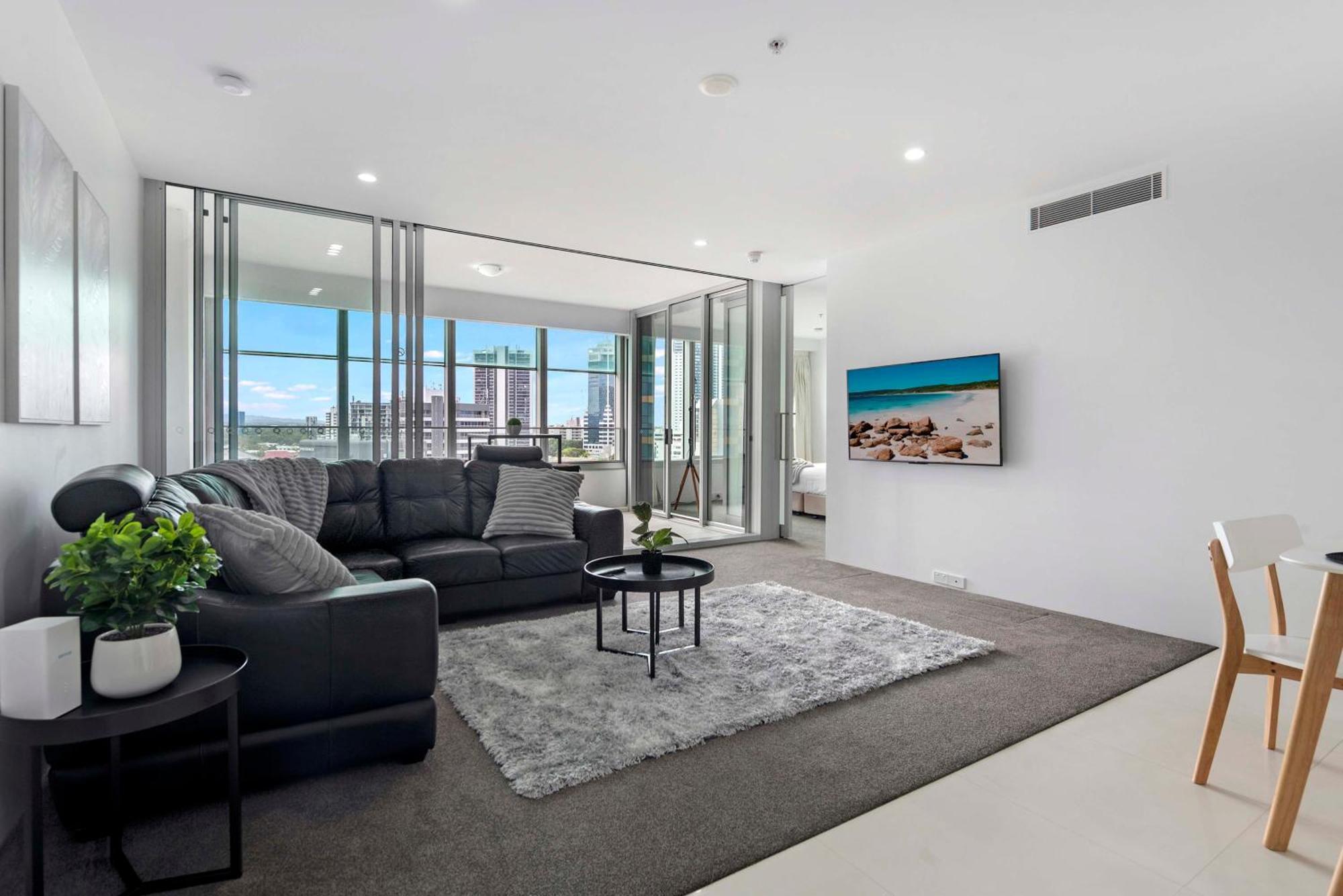 Q Tower At Surfers Paradise - Self Contained Apartments غولد كوست المظهر الخارجي الصورة