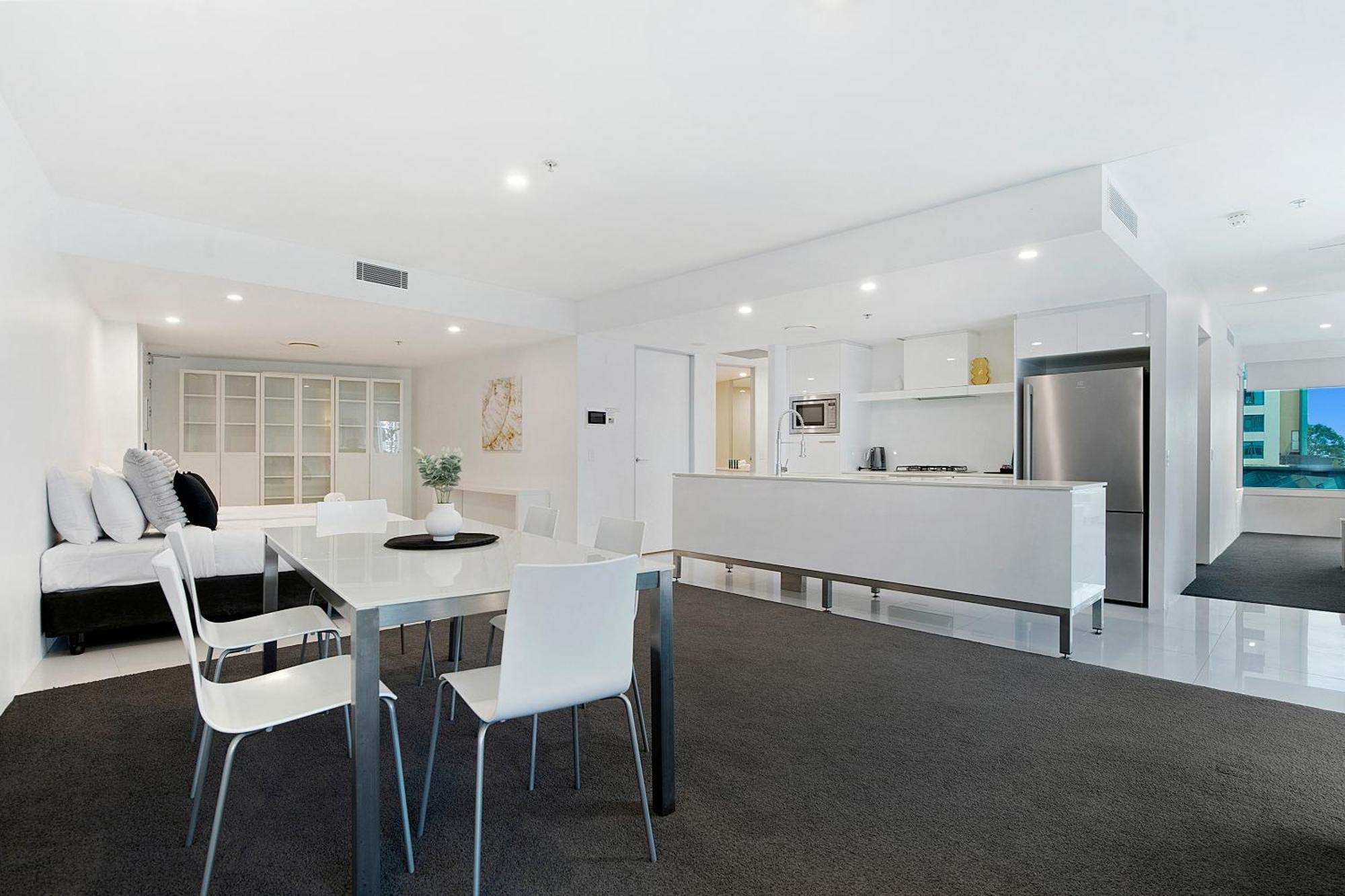 Q Tower At Surfers Paradise - Self Contained Apartments غولد كوست المظهر الخارجي الصورة