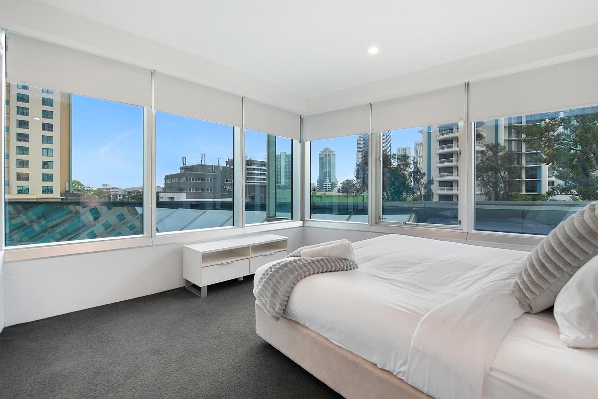Q Tower At Surfers Paradise - Self Contained Apartments غولد كوست المظهر الخارجي الصورة